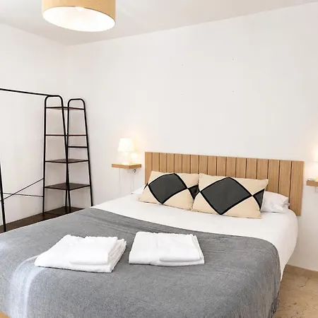 Arellano Center Apartment