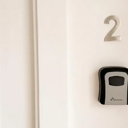 Arellano Center Apartment *